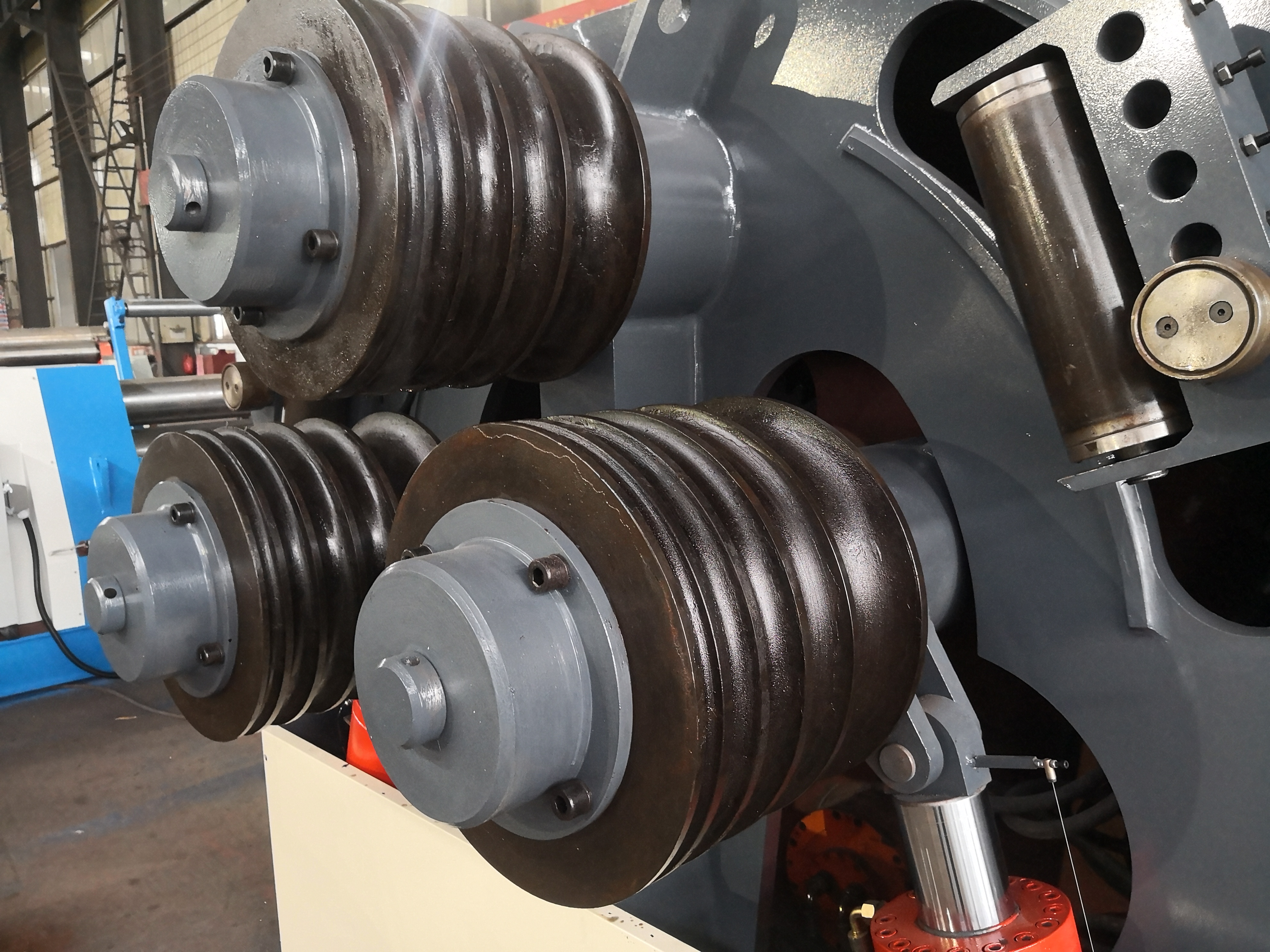 Mesin Rolling Profil CNC Vertikal Dan Horizontal